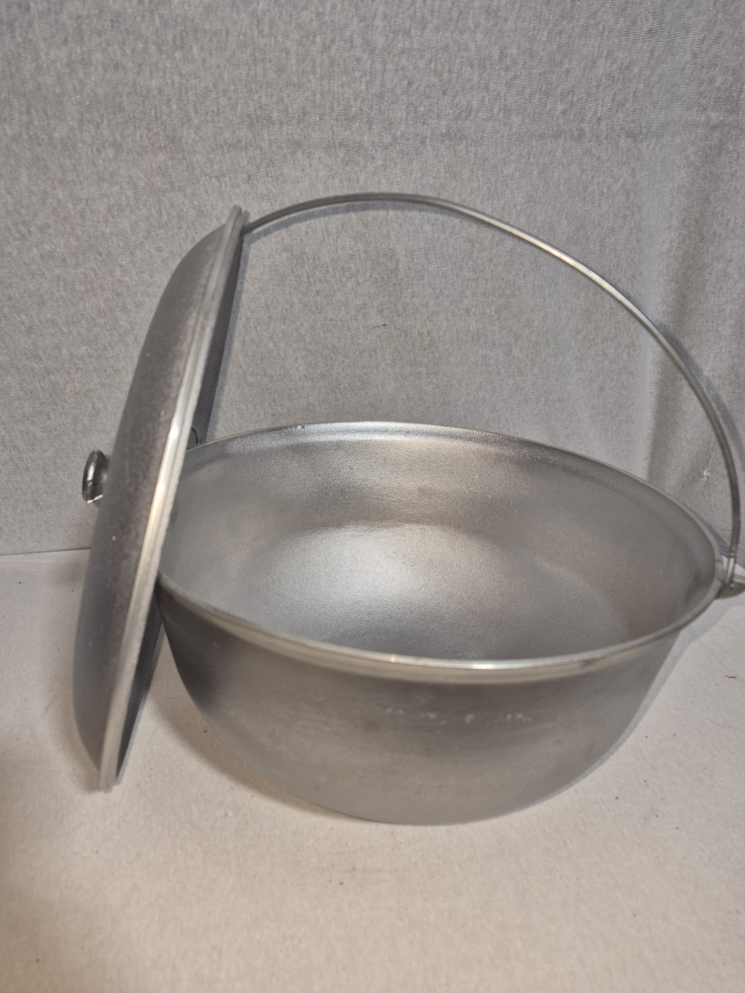 Ceaun Aluminiu Turnat+Capac Moldova 10 Litri