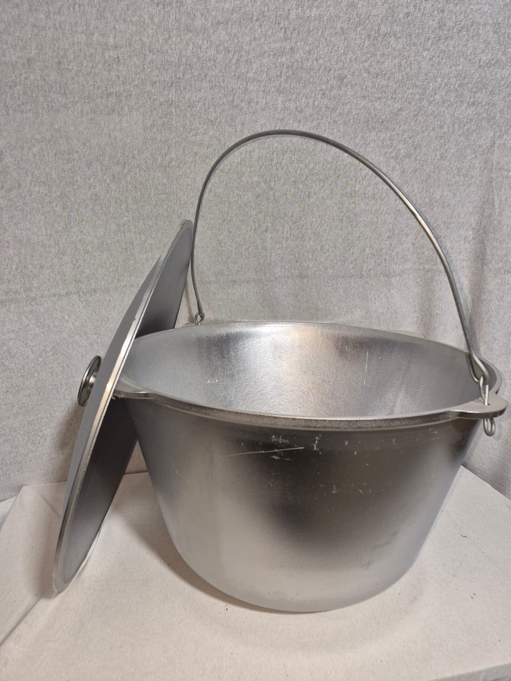 Ceaun Aluminiu + Capac cu Toarta 40 Litri 