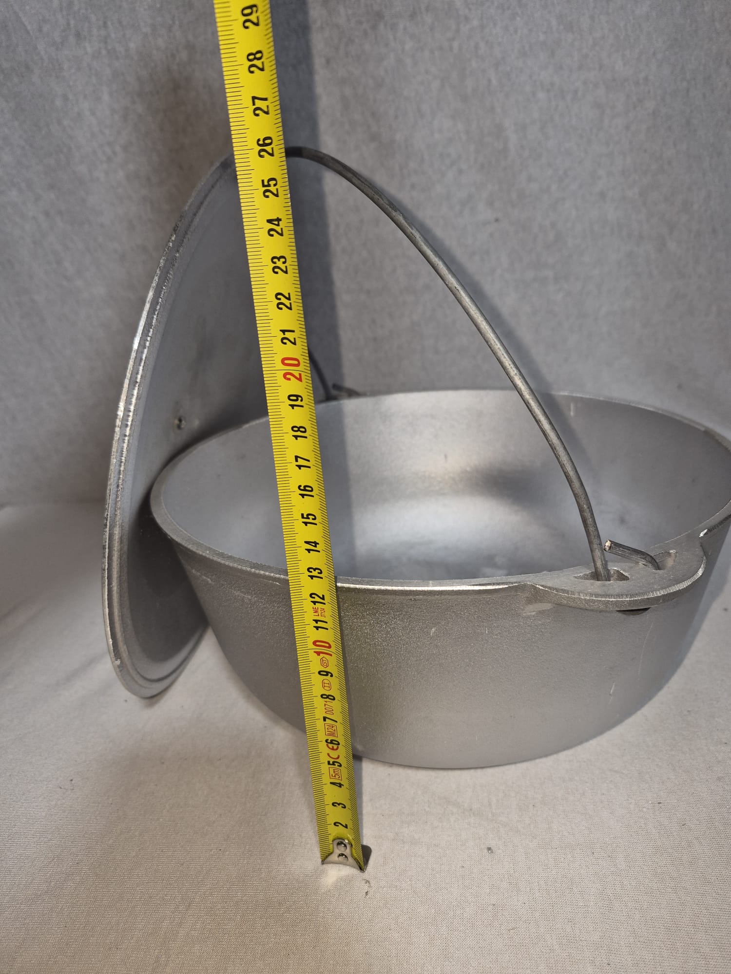 Ceaun Aluminiu+Capac cu toarta 6 Litri