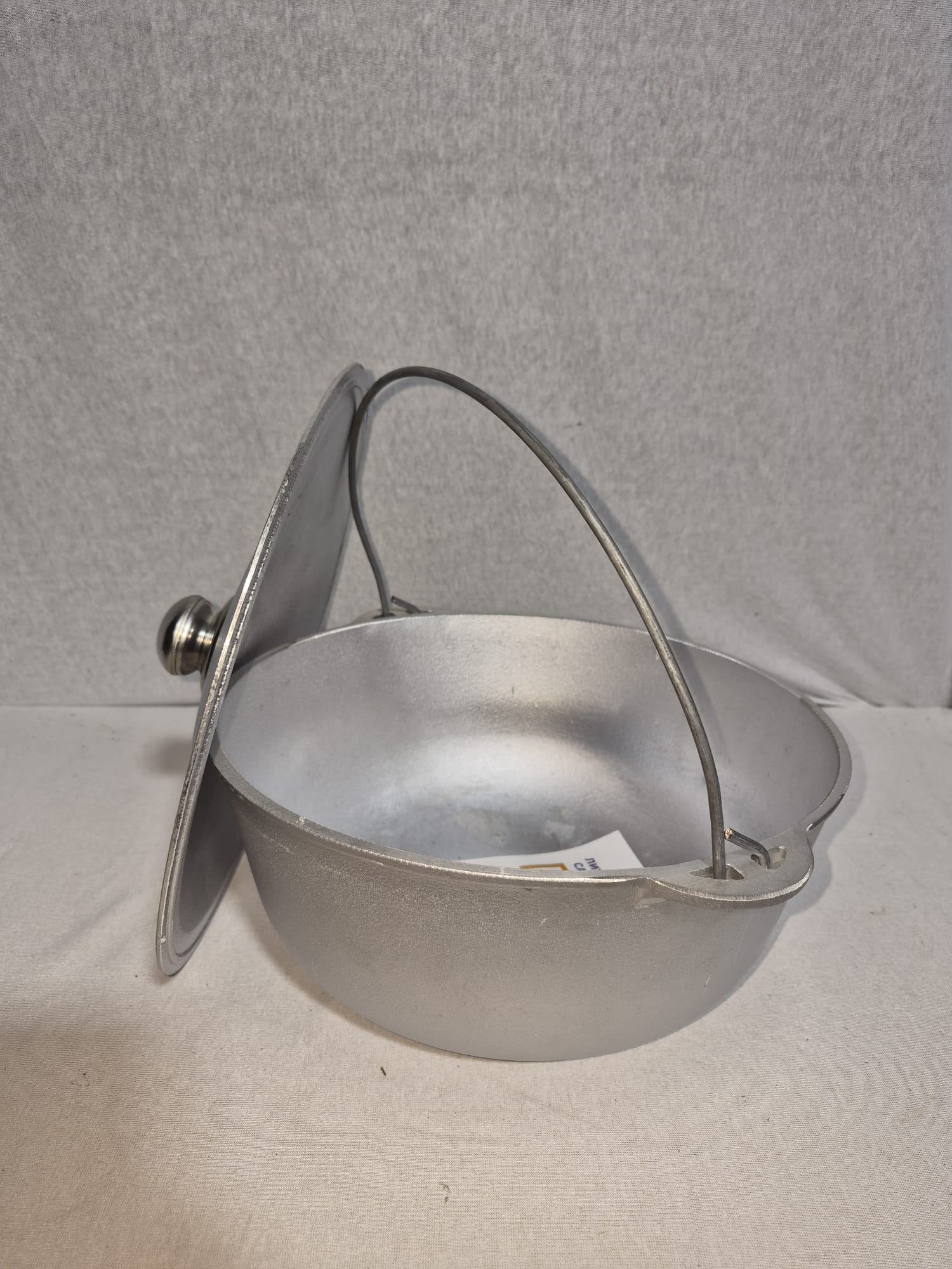 Ceaun Aluminiu+Capac cu toarta 6 Litri