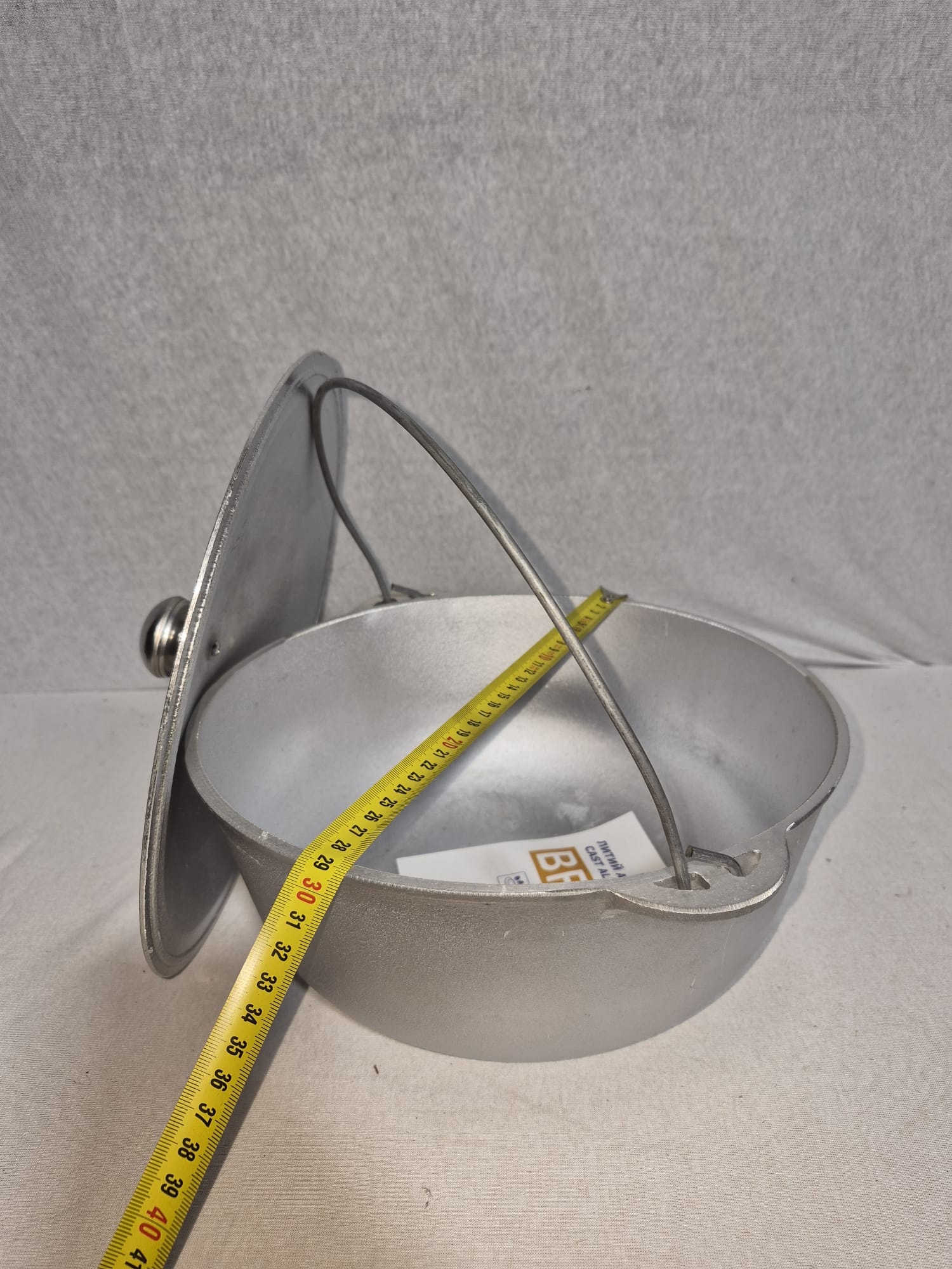 Ceaun Aluminiu+Capac cu toarta 6 Litri