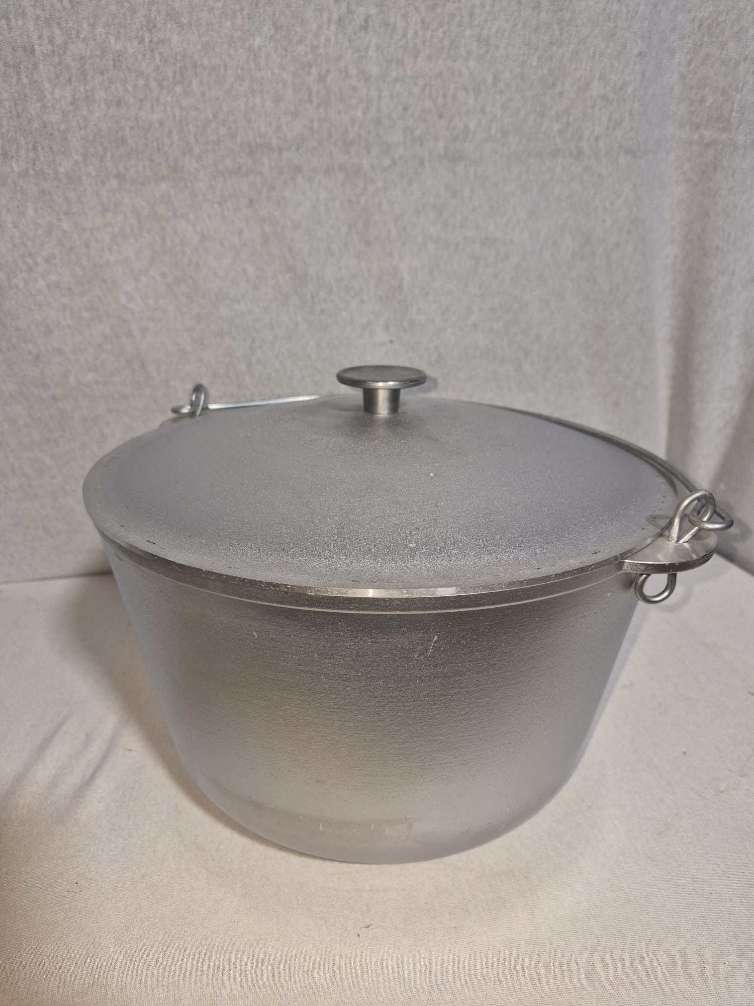 Ceaun Aluminiu + Capac cu toarta 12 Litri