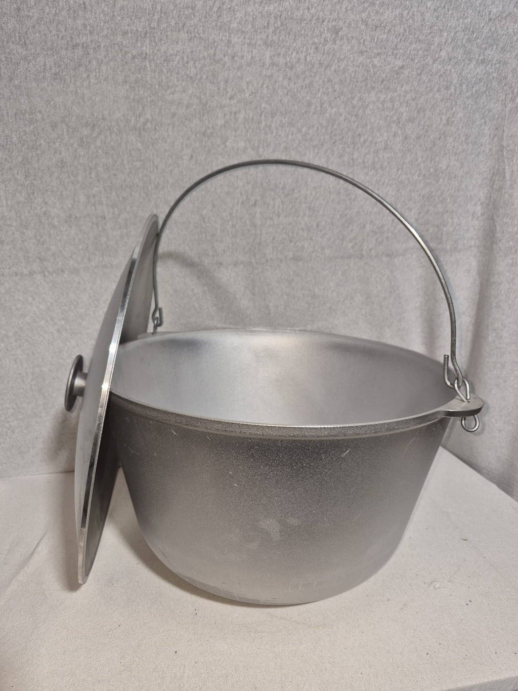 Ceaun Aluminiu + Capac cu toarta 30 Litri