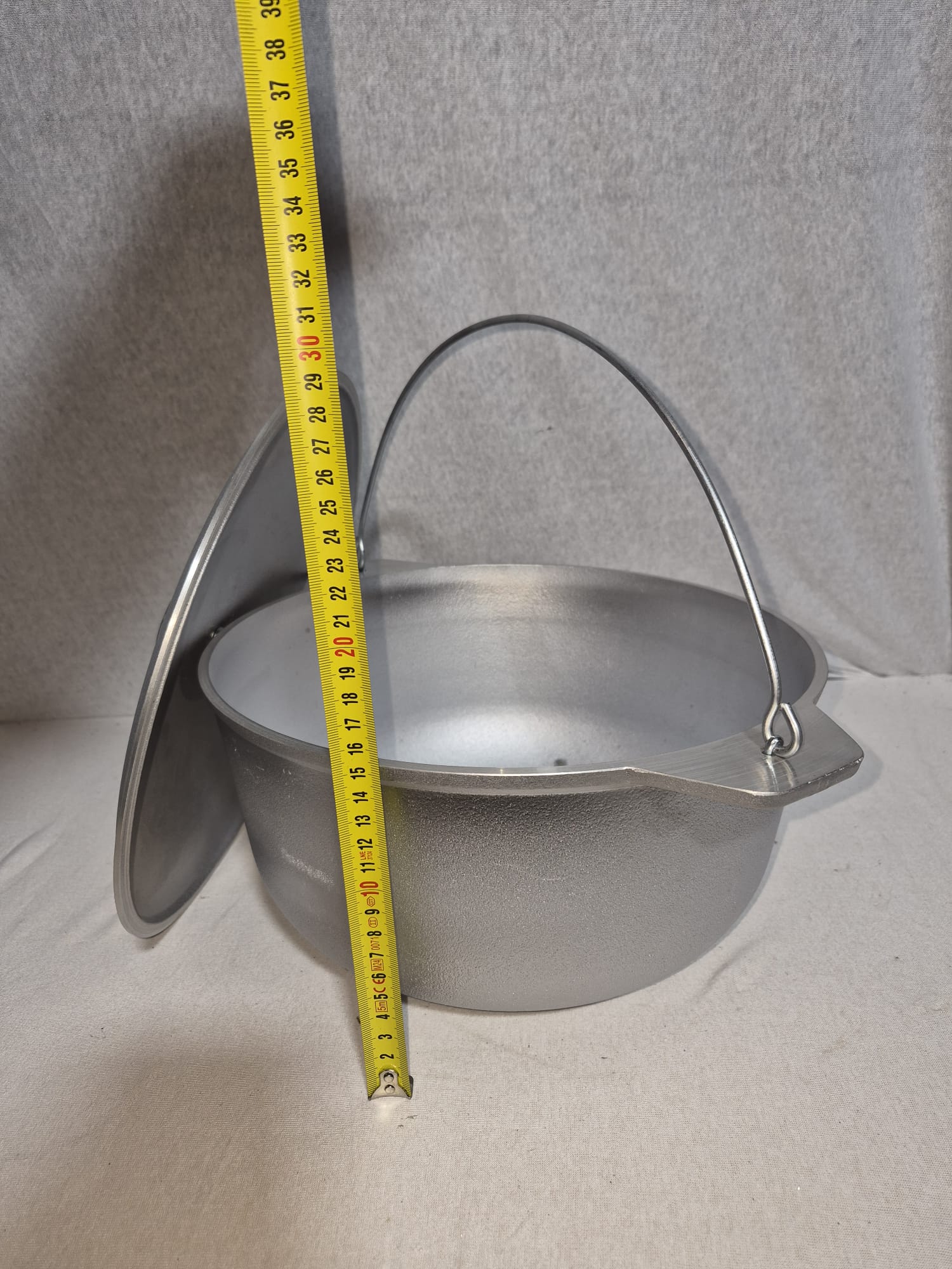 Ceaun Aluminiu + Capac cu toarta 8 Litri