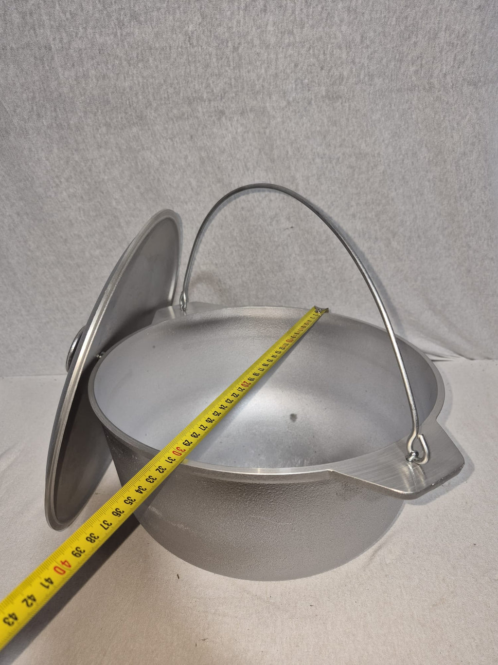 Ceaun Aluminiu + Capac cu toarta 8 Litri