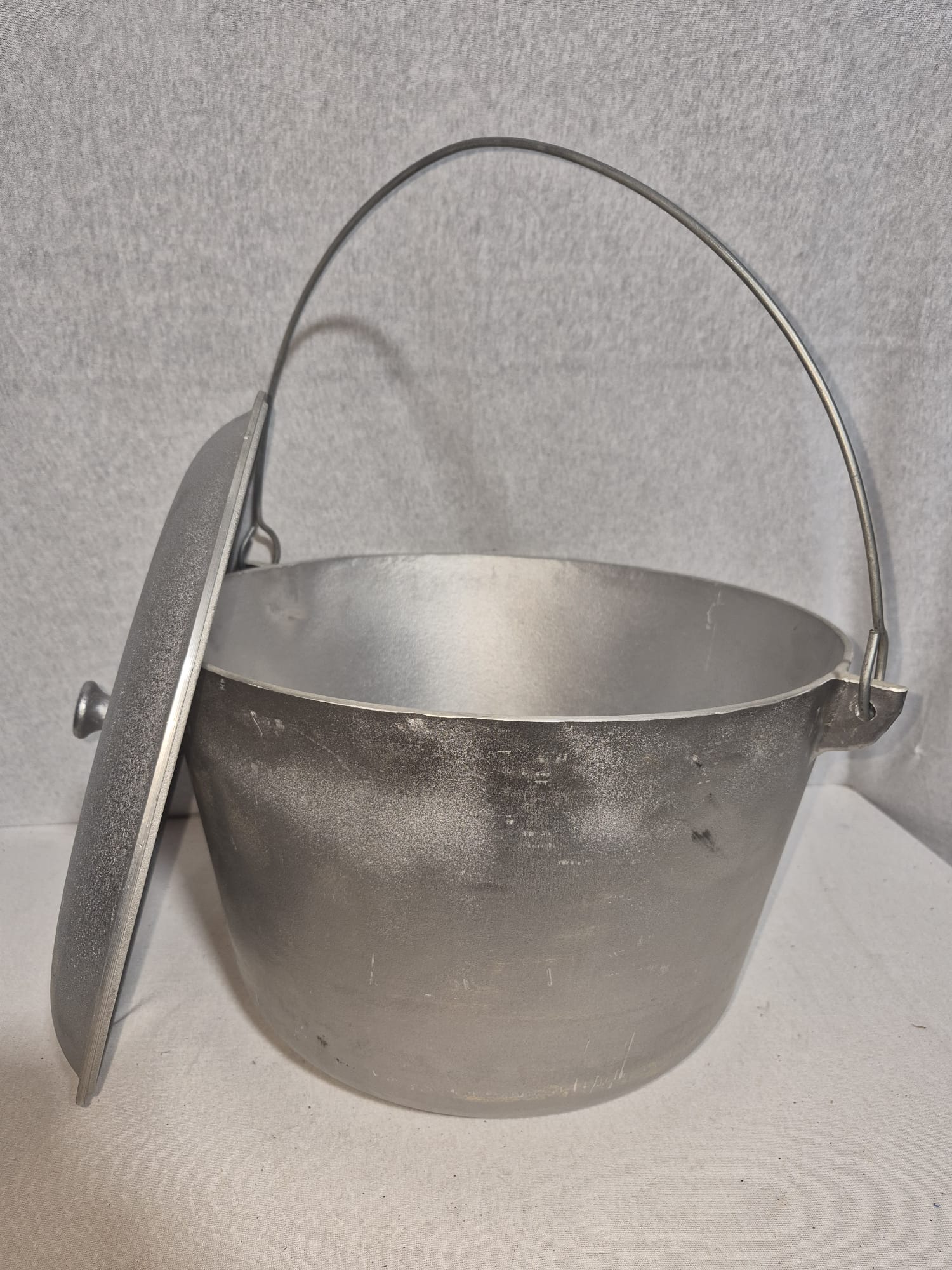 Ceaun Aluminiu Turnat+Capac Moldova 20 Litri