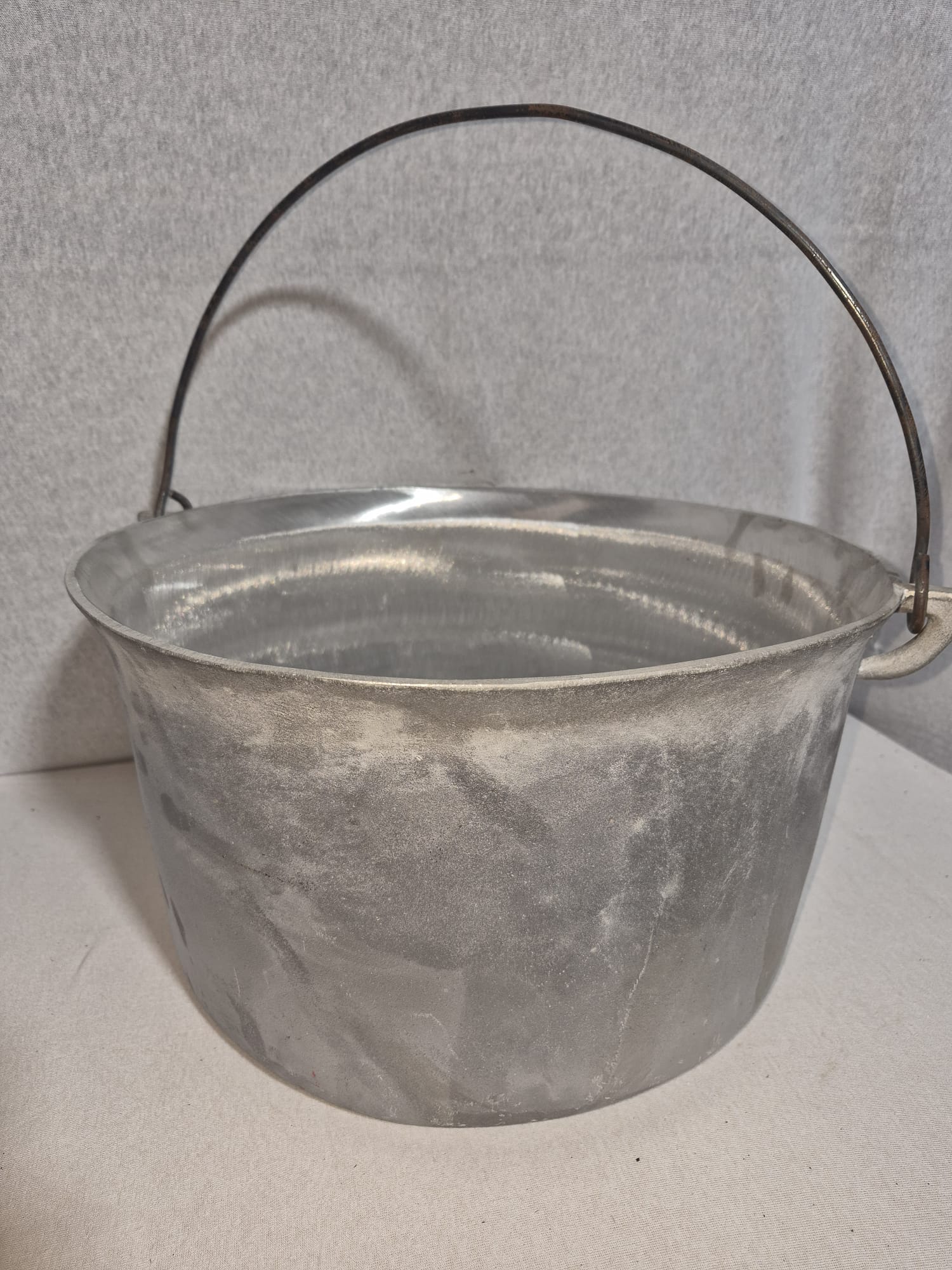 Ceaun Aluminiu Turnat Fund Drept 30 Litri