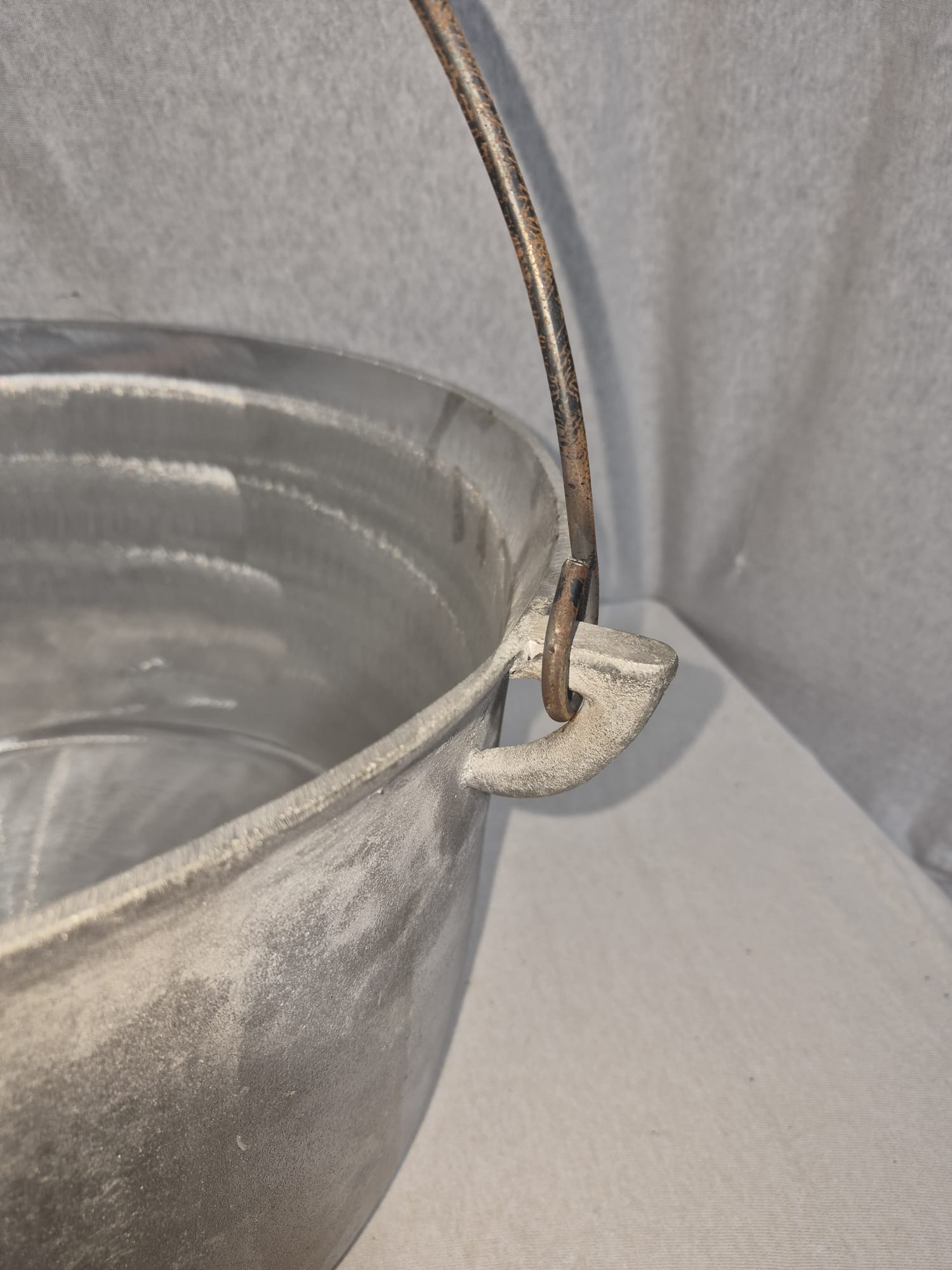 Ceaun Aluminiu Turnat Fund Drept 30 Litri