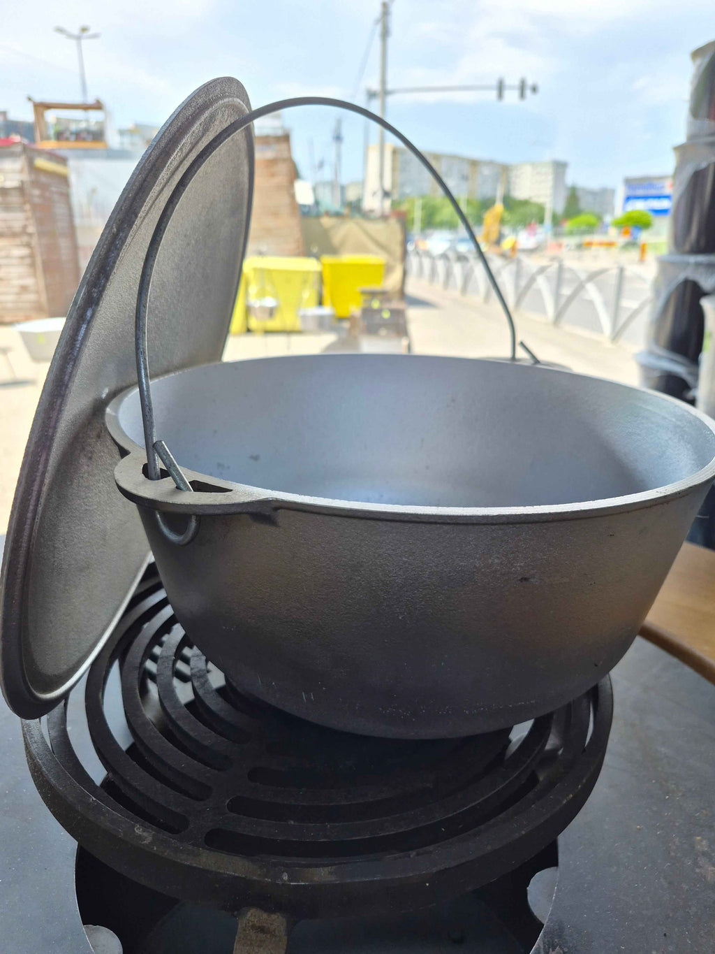 Ceaun 10L Aluminiu turnat cu toartă și capac.