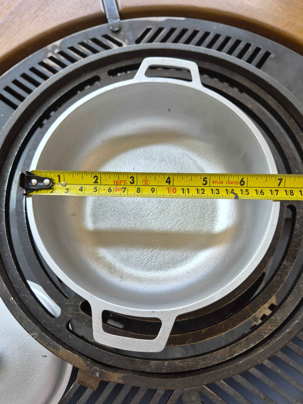 Cratiță 1L Aluminiu turnat cu capac.