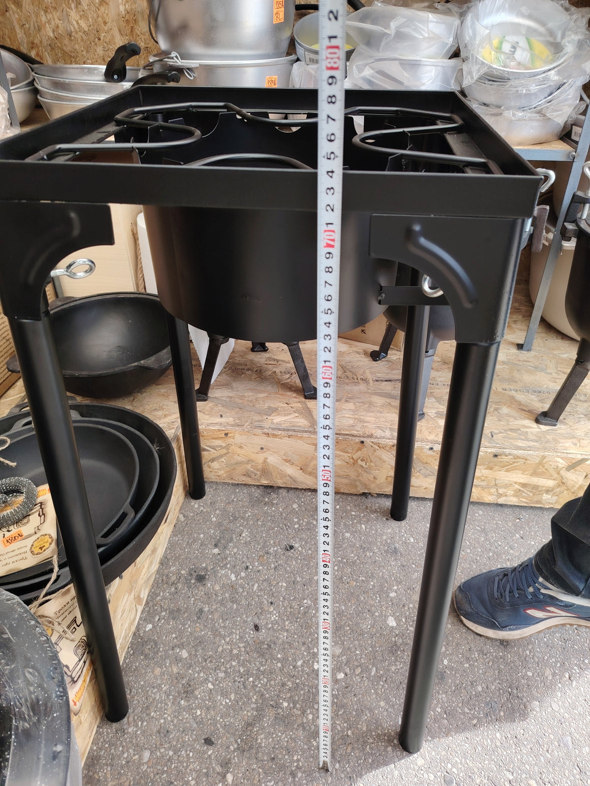 Pirostrie cu suport tip masa, 1 arzator x 3 focuri, inaltime 75cm