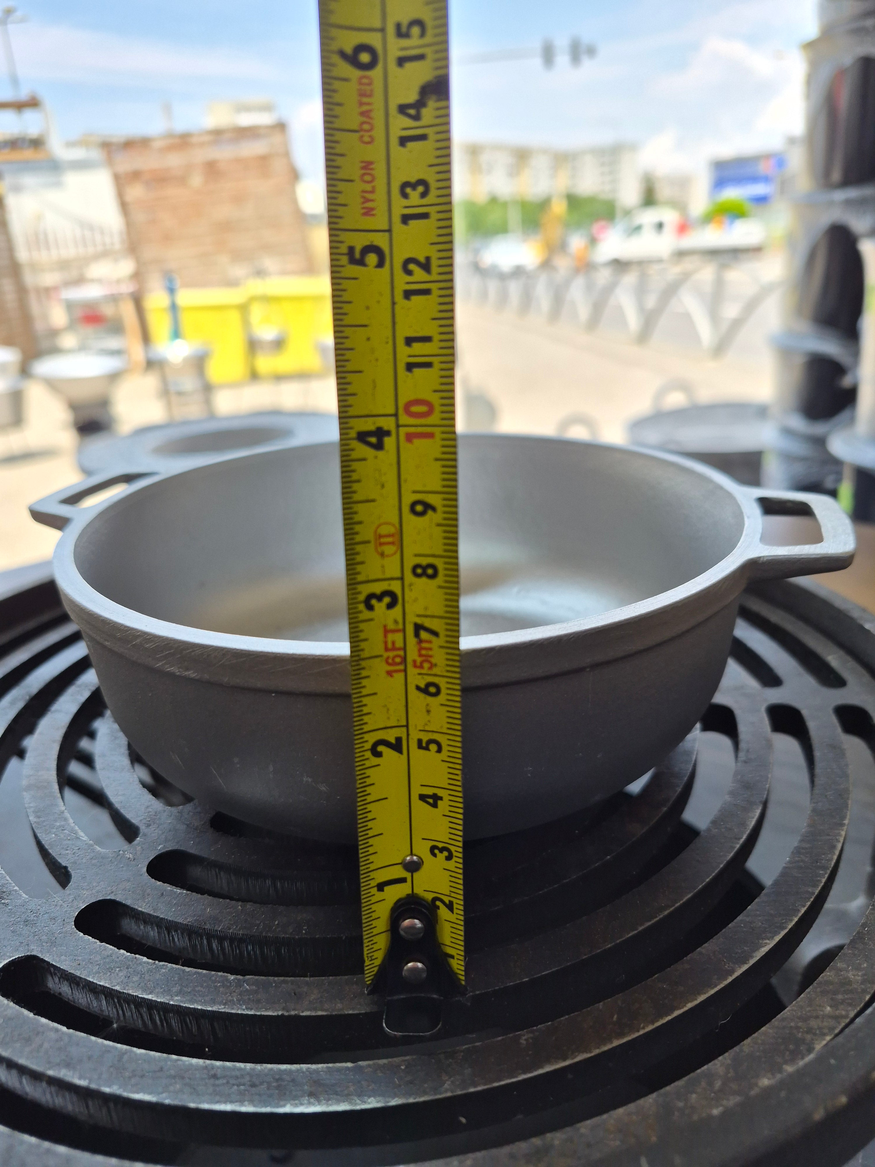 Cratiță 1L Aluminiu turnat cu capac.