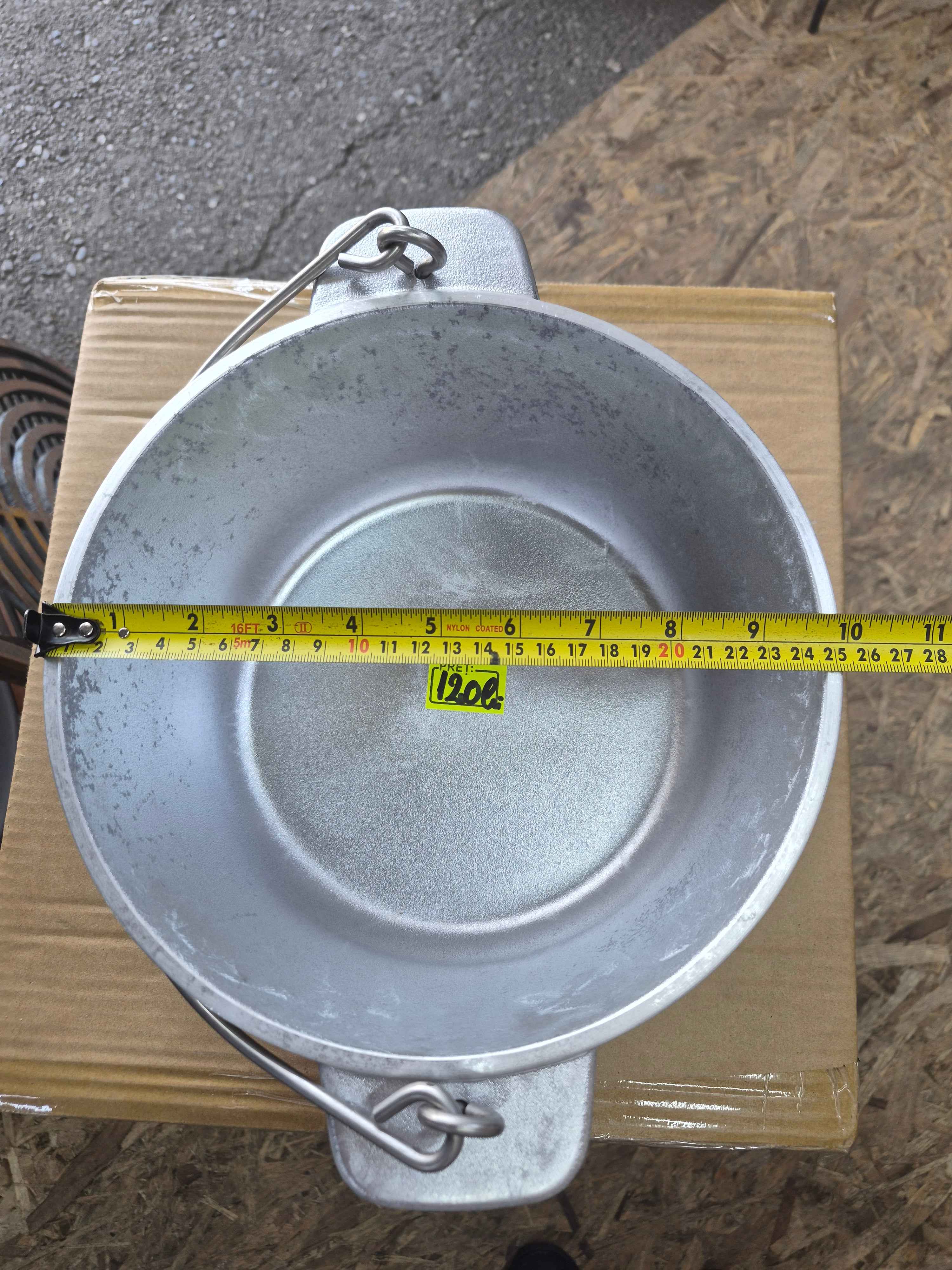 Ceaun 4L aluminiu turnat cu toartă.