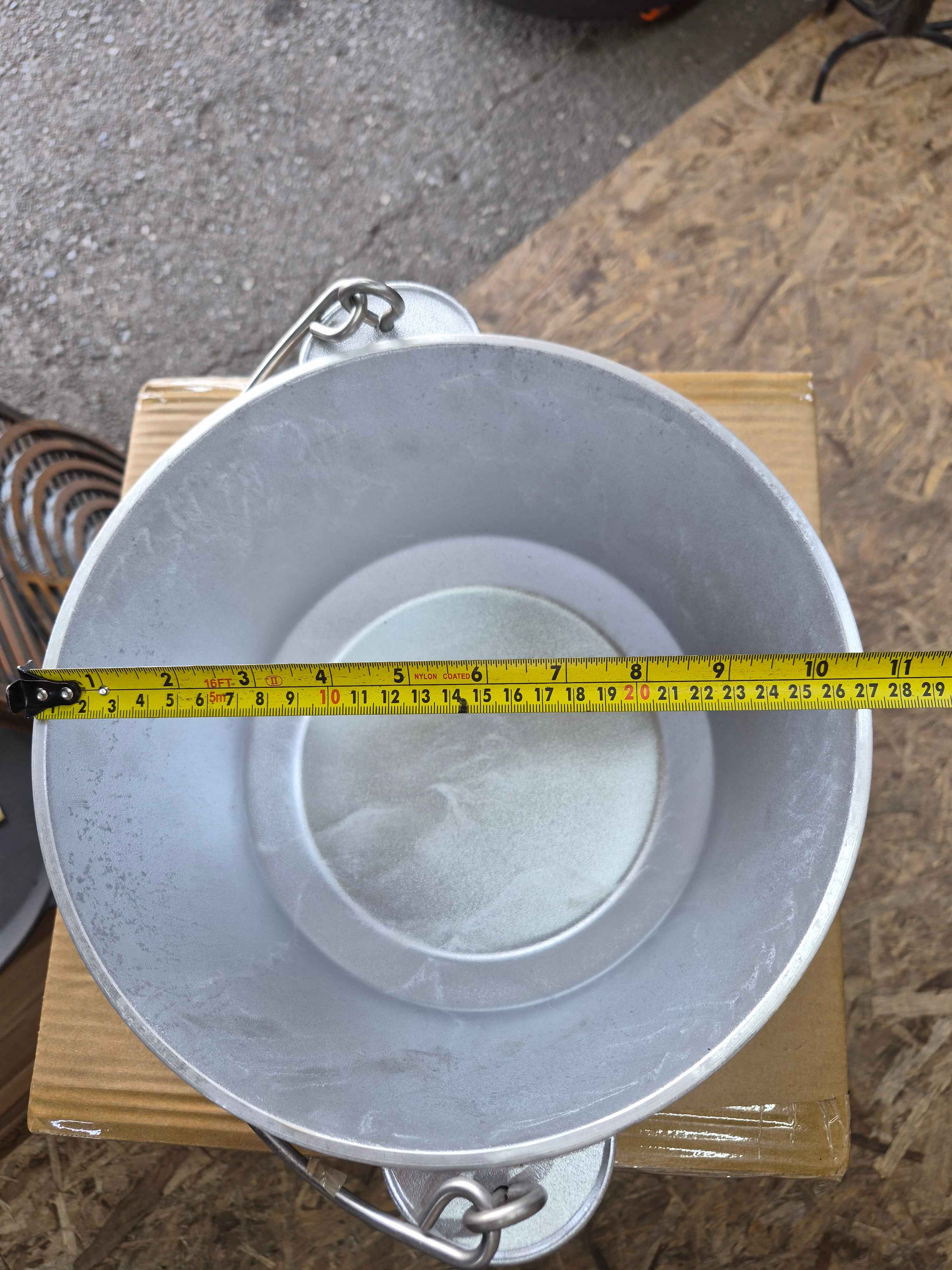 Ceaun 6L Aluminiu turnat cu toartă.