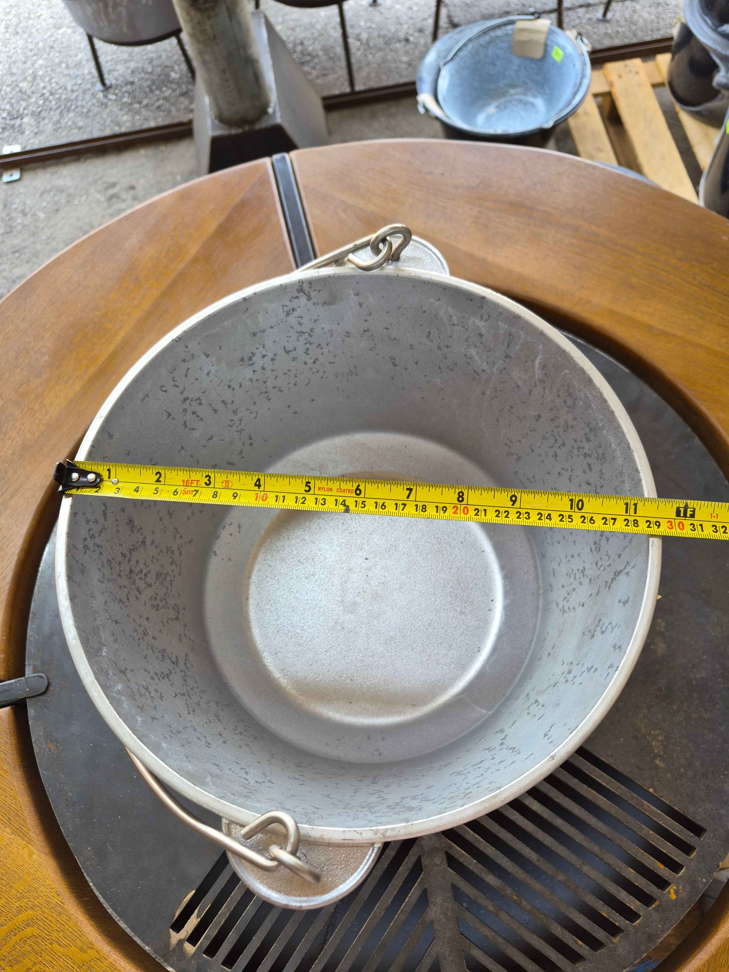 Ceaun 8L Aluminiu turnat cu toartă.